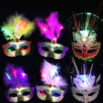 10 adet Glow led ışık Up Mardi Gras Masquerade Tüy Maskeleri Kelebek Venedik Maske Parti Düğün Noel Dekorasyon 2023