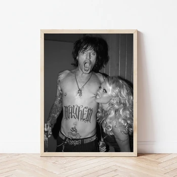 Pamela Anderson ısırma Tommy lee'nin meme fotoğraf baskı Müzik Tuval Poster Baskı duvar tablosu Ev Dekor (Çerçevesiz)